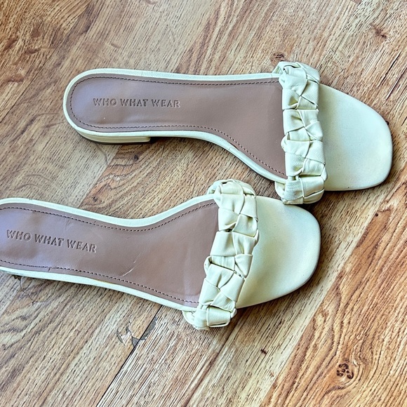 who what wear Women’s Slip On Sandals Light Yellow  Woven Strap Design Size 7.5 - Picture 2 of 11